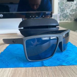 Costa Del Mar Rinconcito 580p in Matte Grey